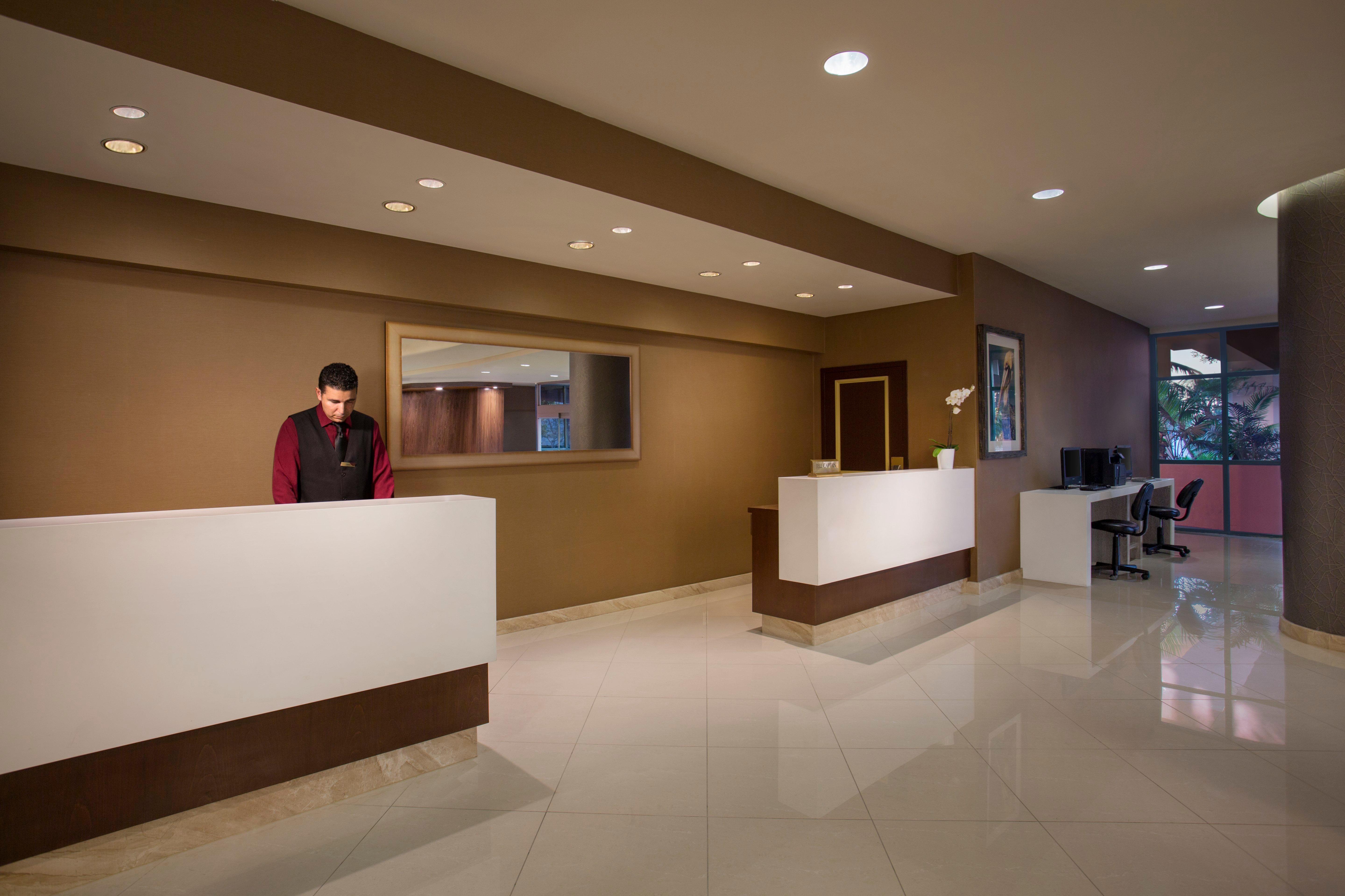 Crowne Plaza Hotel Los Angeles Harbor By Ihg Екстер'єр фото