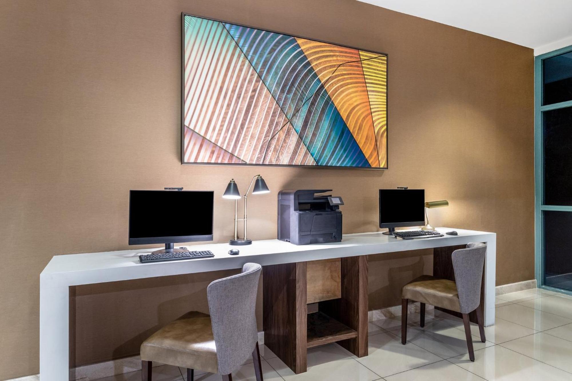 Crowne Plaza Hotel Los Angeles Harbor By Ihg Екстер'єр фото